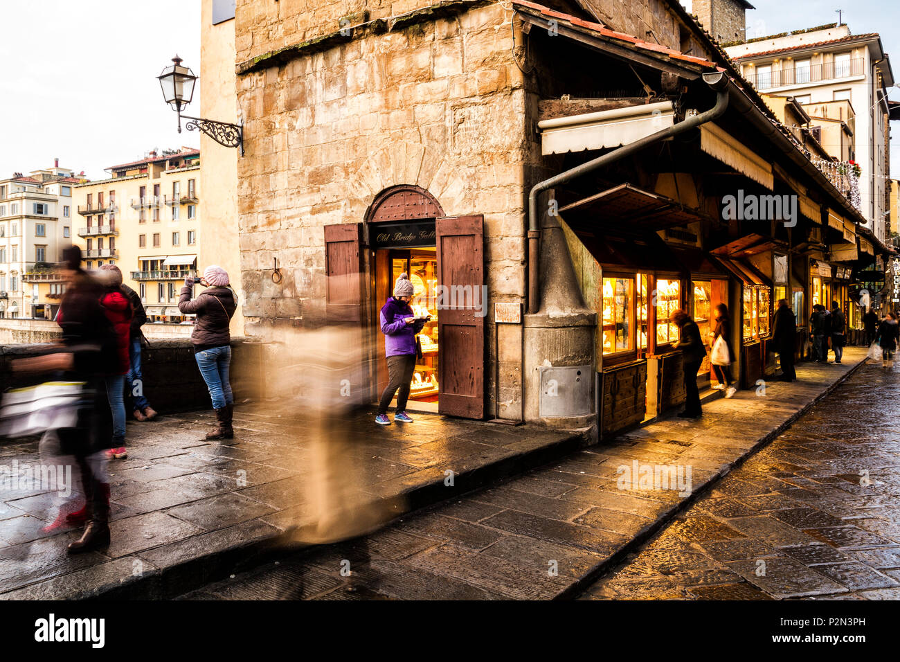 shops-on-ponte-vecchio-florence.jpg